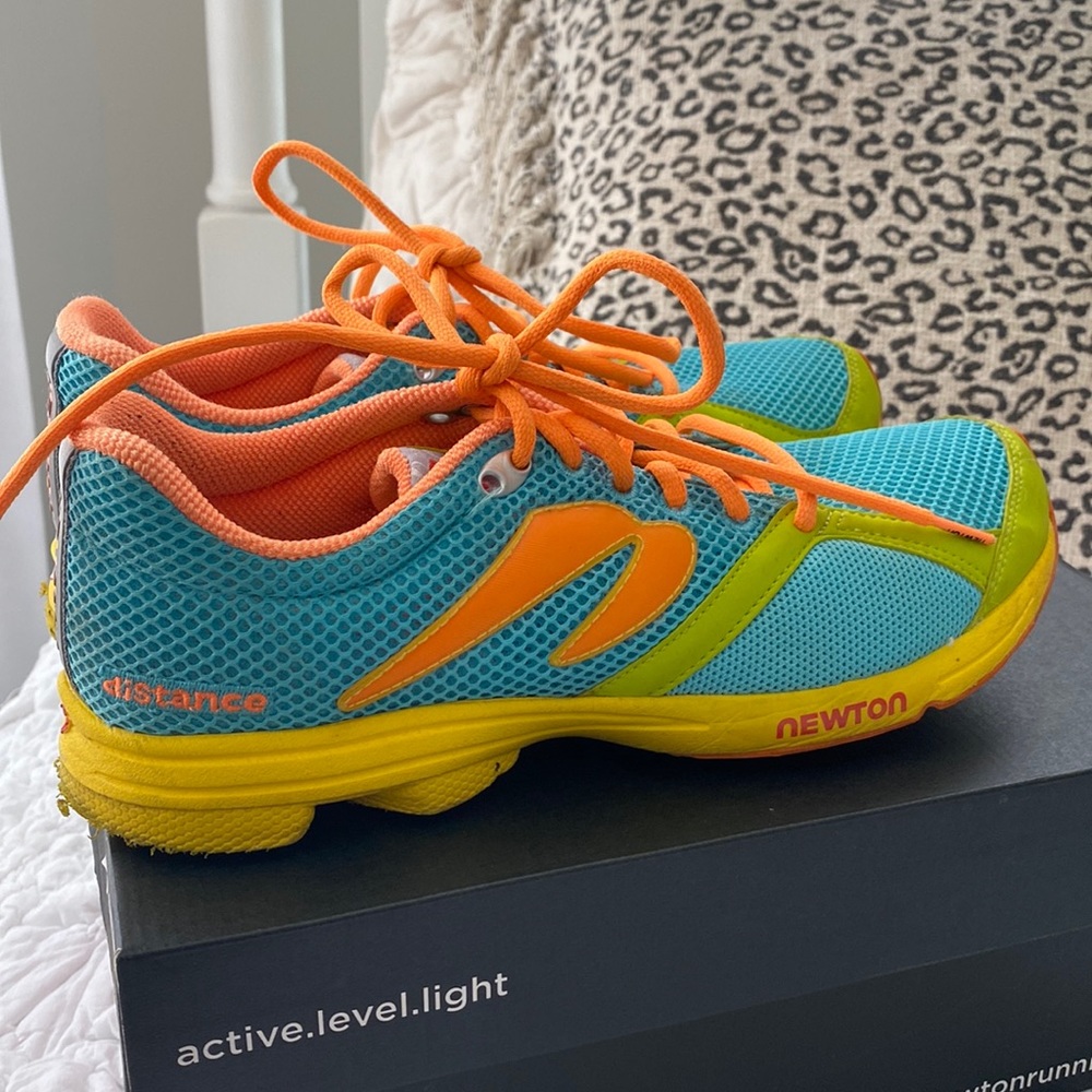 NEWTON RUNNING 10.5. EUC